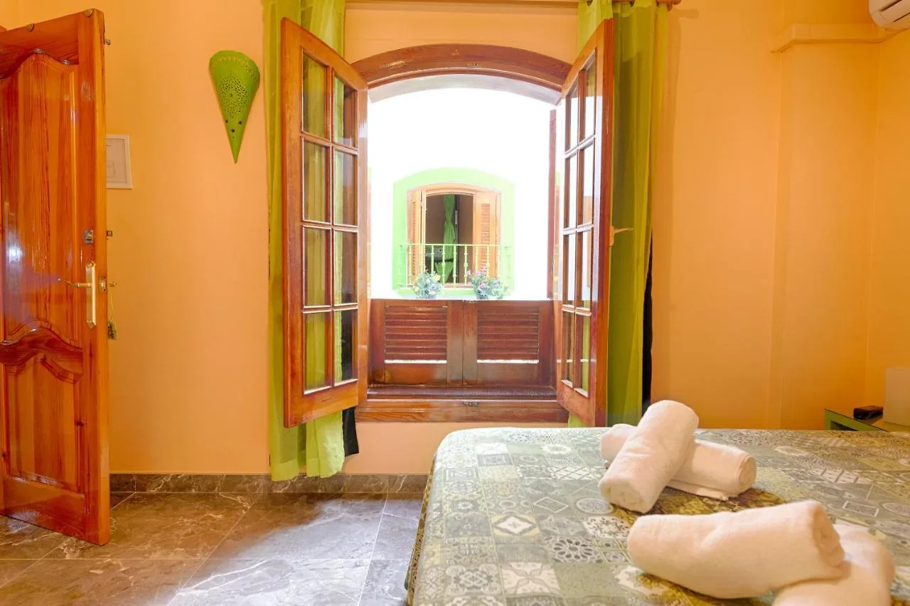 Charming Nerja Hostel Испания